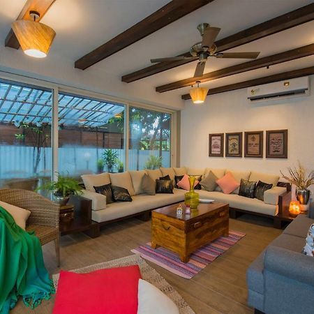 El Lodge By Stayvista - Pool, Lawn, And A Charming Gazebo For Your Perfect Getaway Lonavala Extérieur photo