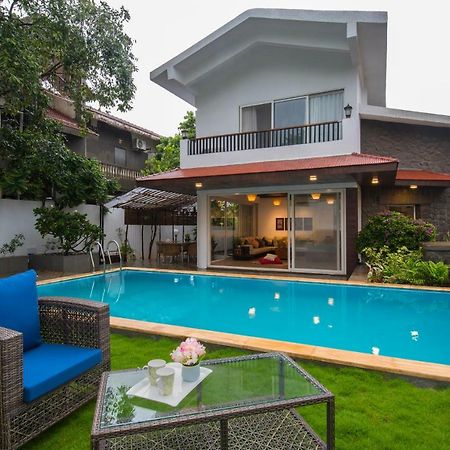 El Lodge By Stayvista - Pool, Lawn, And A Charming Gazebo For Your Perfect Getaway Lonavala Extérieur photo